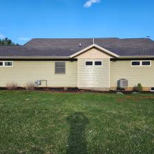 House-Washing-in-Marshfield-WI-to-get-this-Home-ready-for-the-Market 1